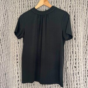 Banana Republic Factory Black Pleated Back Tee Medium
